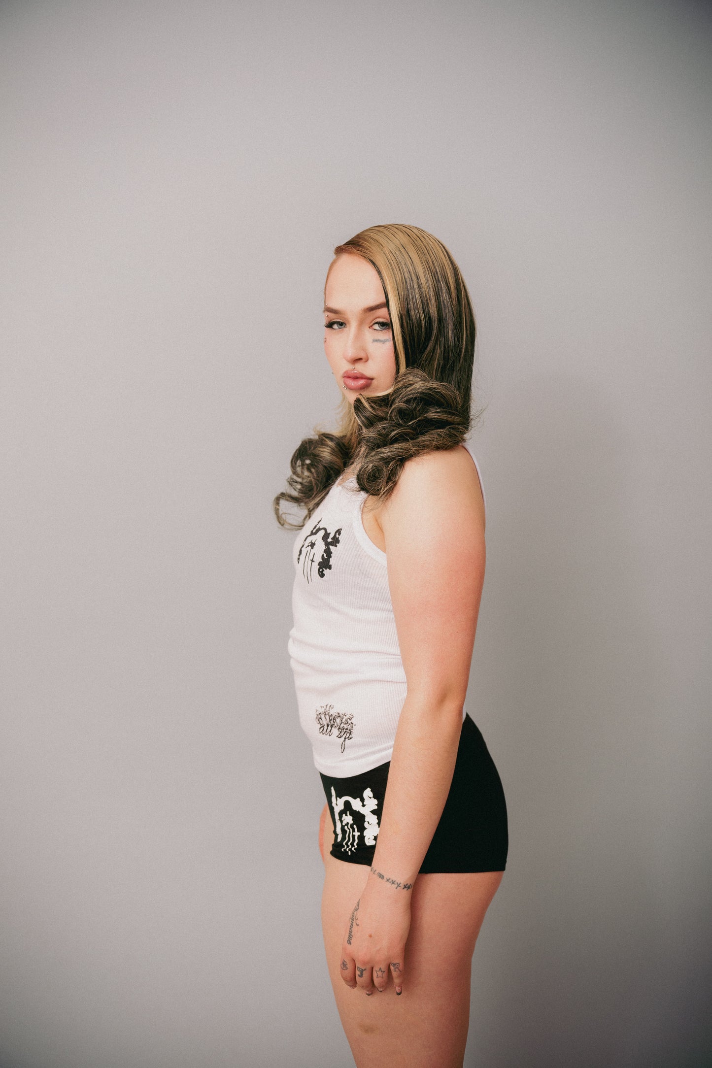 women’s introduction set.